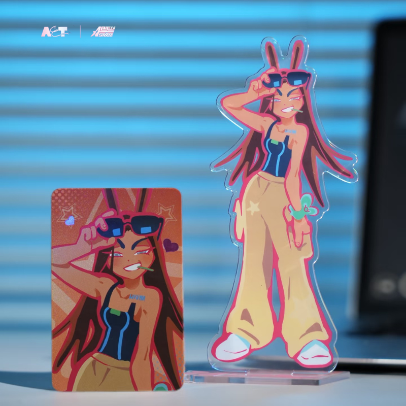 Alien Stage Malaysia - Acrylic Stand & Photocard